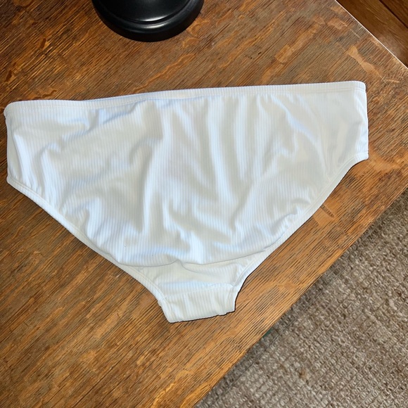Xhilaration Women’s White Ribbed Cheeky Swim Bottoms. Size X. NWT - Picture 3 of 6